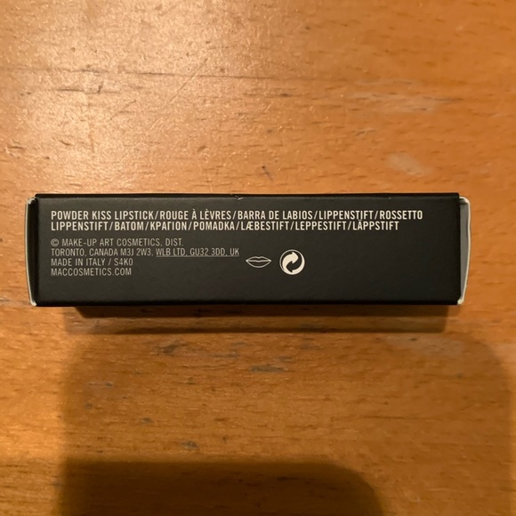 ✨5X HP✨🌺 2/$20 MAC Powder Kiss Lipstick in Werk - Picture 5 of 7
